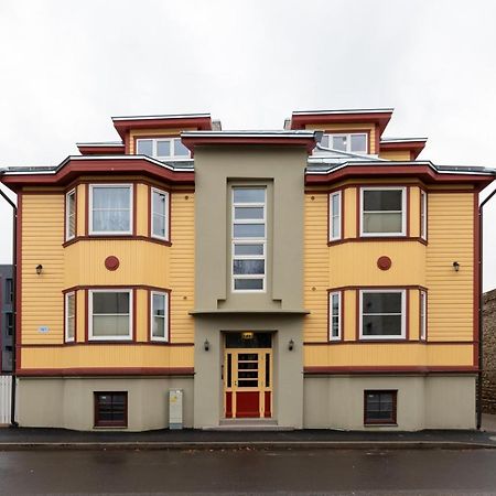 Apartamento Charming 1Br In Superb Location, Free Parking & Wi-Fi Tallin Exterior foto