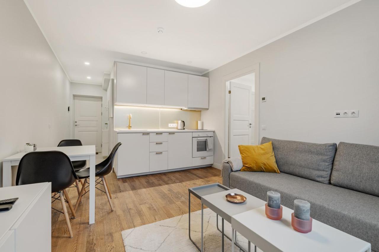 Apartamento Charming 1Br In Superb Location, Free Parking & Wi-Fi Tallin Exterior foto